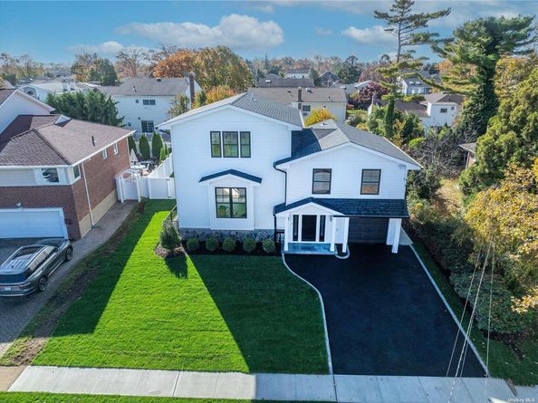 1956 Leonard Lane, Merrick NY 11566