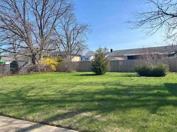 116 Nathalie Avenue, Amityville NY 11701 I