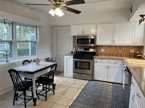 190 S Country Road, Remsenburg NY 11960