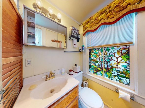 190 S Country Road, Remsenburg NY 11960