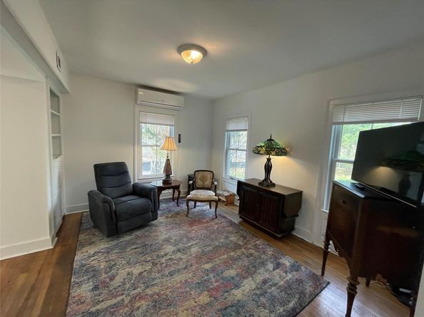 190 S Country Road, Remsenburg NY 11960