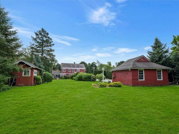 15405 Main Road, Mattituck NY 11952