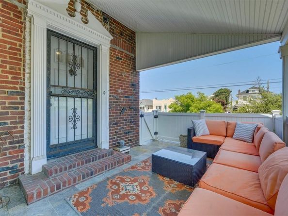 215 Roosevelt Boulevard, Long Beach NY 11561