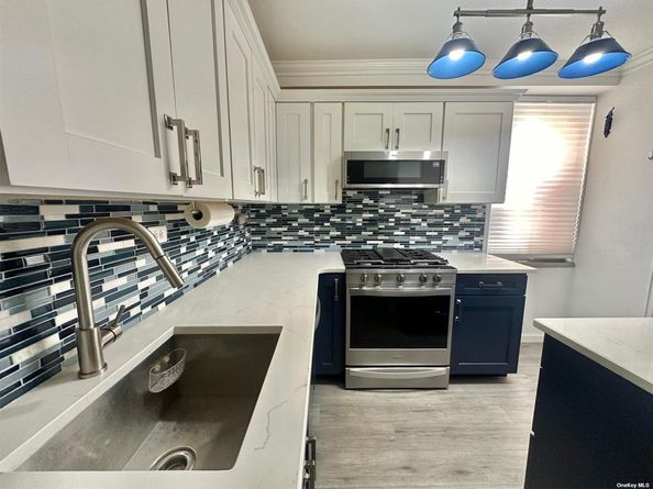 61-20 Grand Central Parkway B401, Forest Hills NY 11375