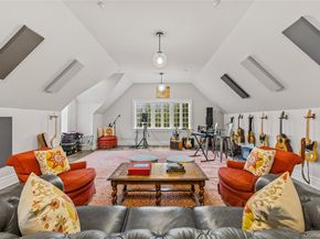 19 Park Drive S, Rye NY 10580