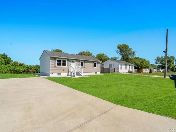 941 Provost Avenue, Bellport NY 11713