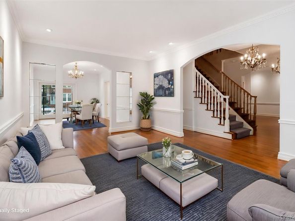 8832 7th Avenue, Brooklyn NY 11228