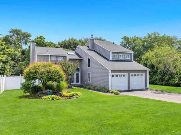 859 Pine Avenue, West Islip NY 11795