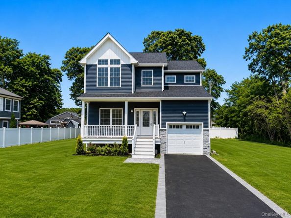 7 Edgewater Drive, Mastic Beach NY 11951
