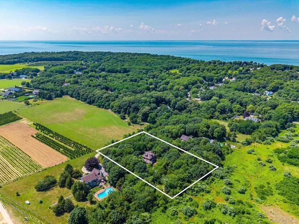 4408 Old North Road, Southold NY 11971