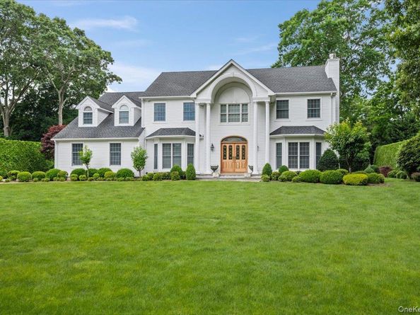 6 Briana Court, East Moriches NY 11940