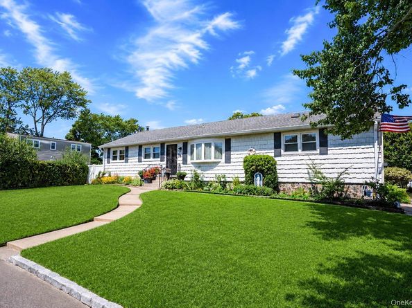 266 Albert Street, Lindenhurst NY 11757