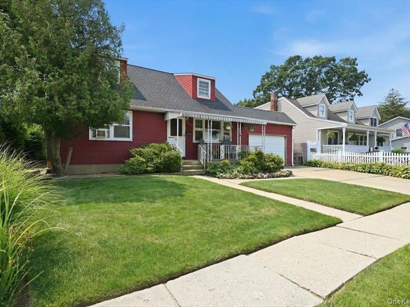 256 N Beech Street, Massapequa NY 11758