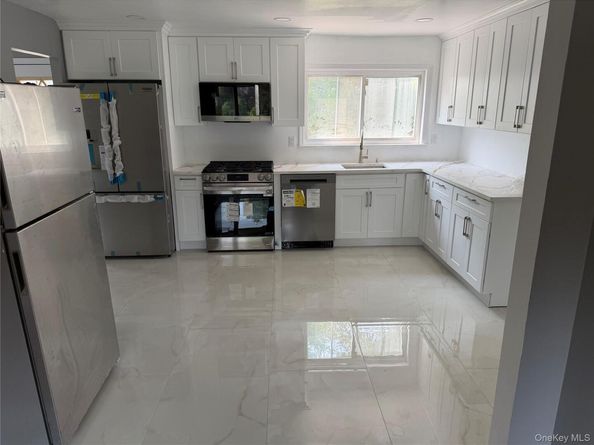 2 Valley Forge Drive, Wheatley Heights NY 11798
