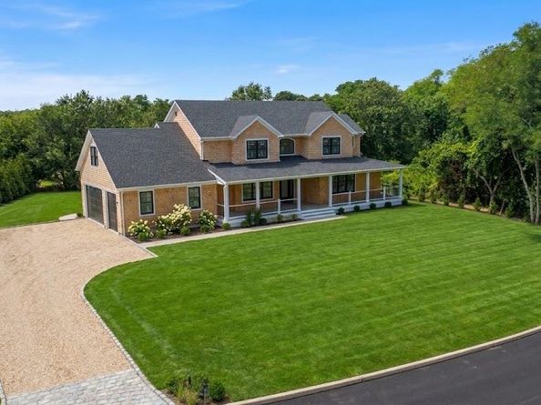 390 Wildberry Lane, Southold NY 11971