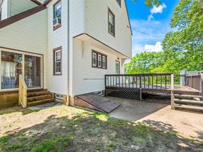 15 Maine Avenue, Rockville Centre NY 11570