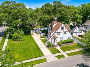 15 Maine Avenue, Rockville Centre NY 11570