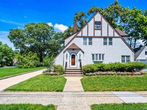 15 Maine Avenue, Rockville Centre NY 11570