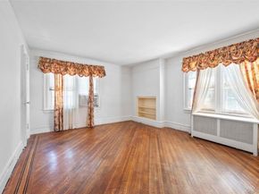 15 Maine Avenue, Rockville Centre NY 11570