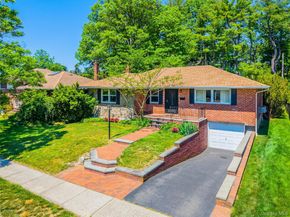 205 Halsey Avenue, Jericho NY 11753