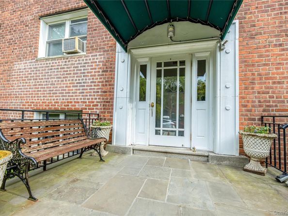 450 Pelham Road 2E, New Rochelle NY 10805