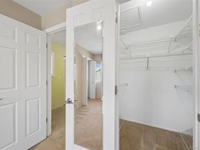 86 W Cambridge Drive W 86, Copiague NY 11726