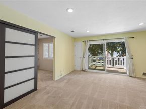 86 W Cambridge Drive W 86, Copiague NY 11726