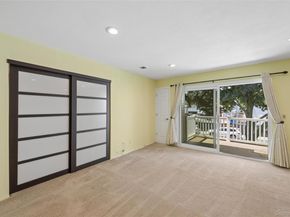 86 W Cambridge Drive W 86, Copiague NY 11726