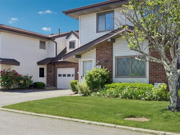 86 W Cambridge Drive W 86, Copiague NY 11726