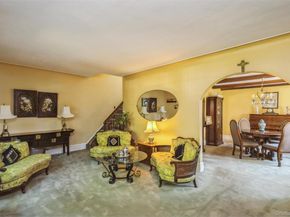 4 May Court, West Hempstead NY 11552