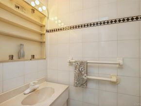 4 May Court, West Hempstead NY 11552