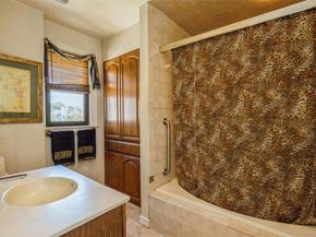 4 May Court, West Hempstead NY 11552
