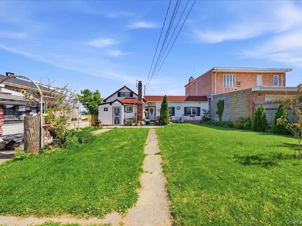 2594 Schurz Avenue, Bronx NY 10465