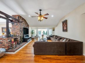 28 Penn Drive, Dix Hills NY 11746