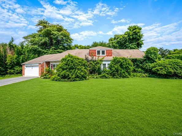 893 Gardiner Drive, Bay Shore NY 11706