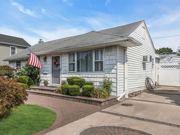20 Jamaica Avenue, Plainview NY 11803