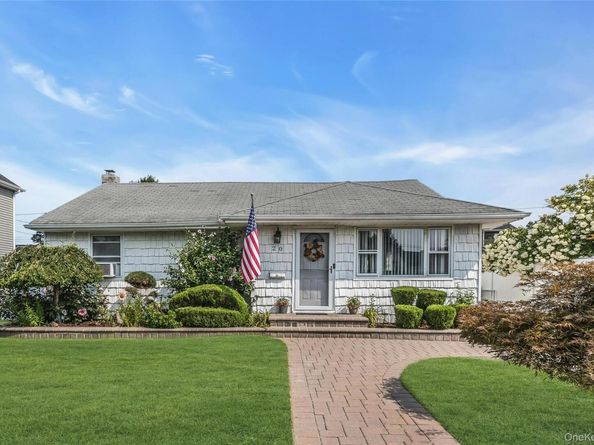 20 Jamaica Avenue, Plainview NY 11803