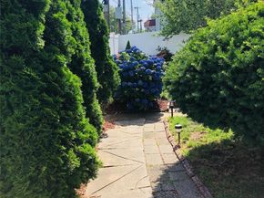 11142 209th Street, Queens Village NY 11429