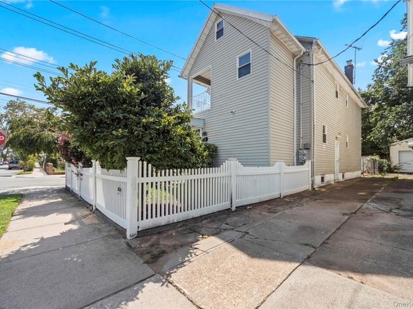 11142 209th Street, Queens Village NY 11429