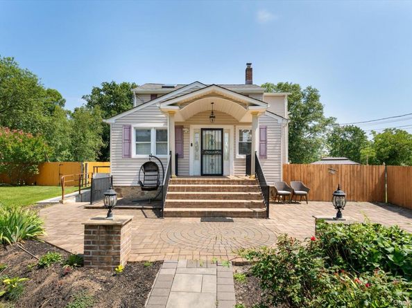 70 Massachusetts Avenue, Bay Shore NY 11706