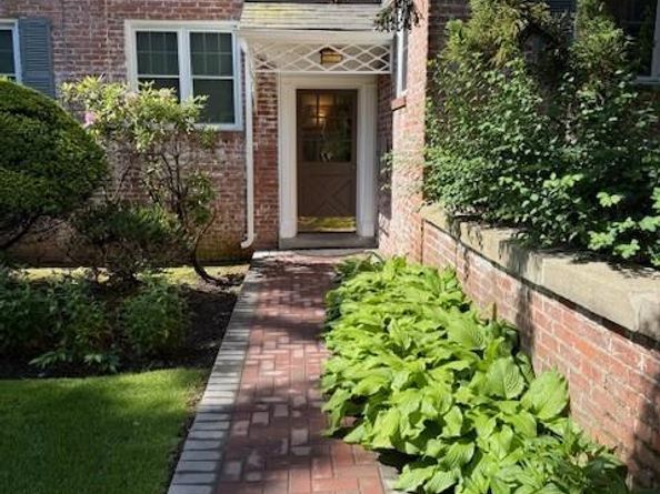 43 N Forest Avenue G3, Rockville Centre NY 11570