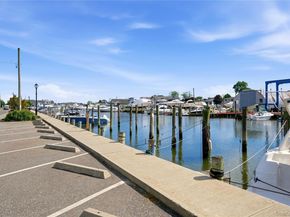 107 E Shore Road, Lindenhurst NY 11757