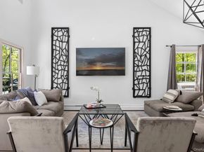 12 North Quarter Rd, Westhampton NY 11977
