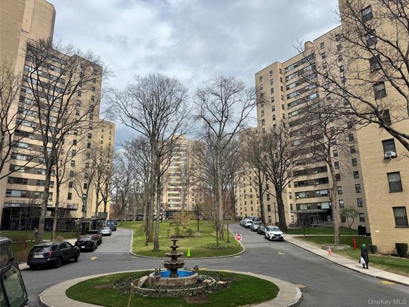 1 Fordham Hill Oval 3g, Bronx NY 10468