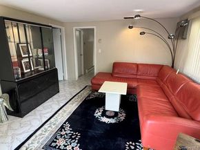 140 Union Avenue B, Lynbrook NY 11563