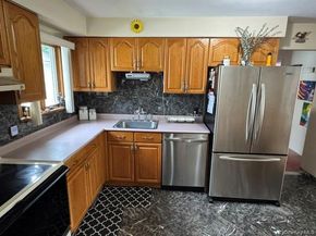 140 Union Avenue B, Lynbrook NY 11563