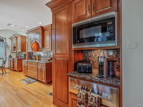 27 Jasmine Lane, Kings Park NY 11754