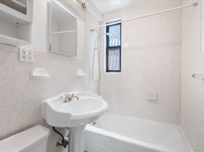142 Garth Road 5K, Scarsdale NY 10583