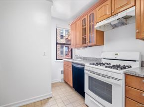 142 Garth Road 5K, Scarsdale NY 10583