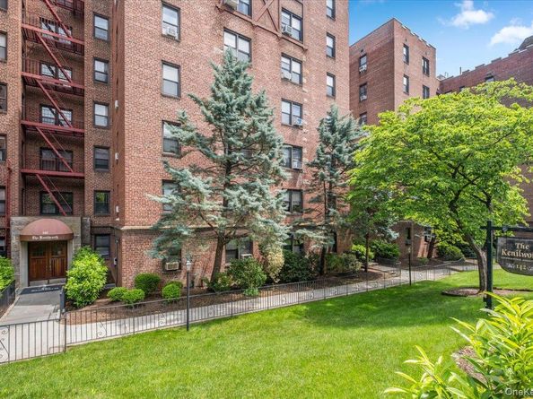 142 Garth Road 5K, Scarsdale NY 10583